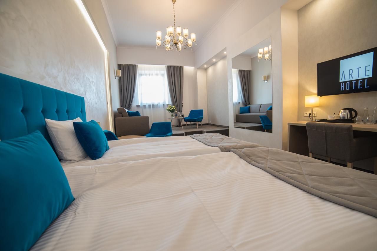 Hotel Arte Zamość Екстериор снимка