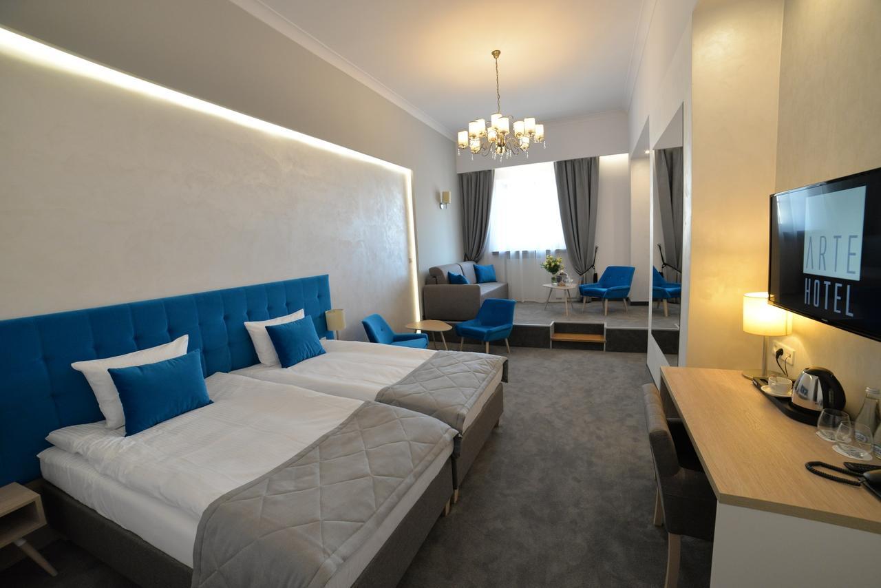 Hotel Arte Zamość Екстериор снимка